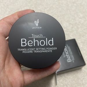 Younique Behold translucent setting powder
